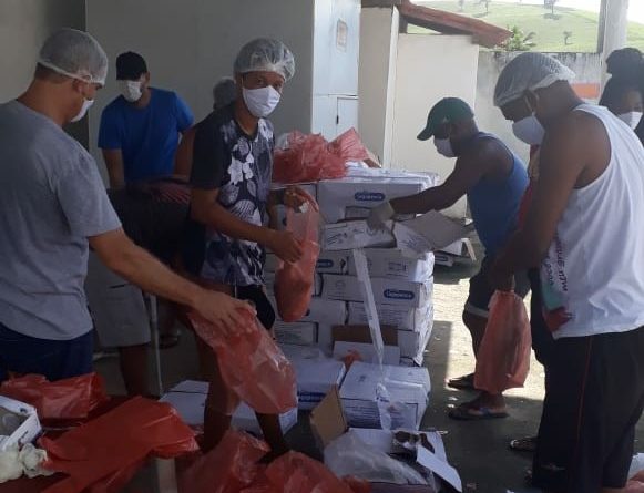 Em meio a pandemia, IDEVAJ mobiliza e entrega Peixes a mais de 1.000 famílias na Quarta-feira Santa