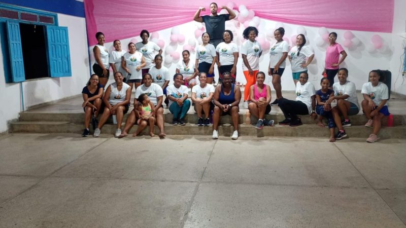 Projeto Esportes para Todos realiza aula especial em homenagem ao Dia das Mães com exercícios aeróbicos