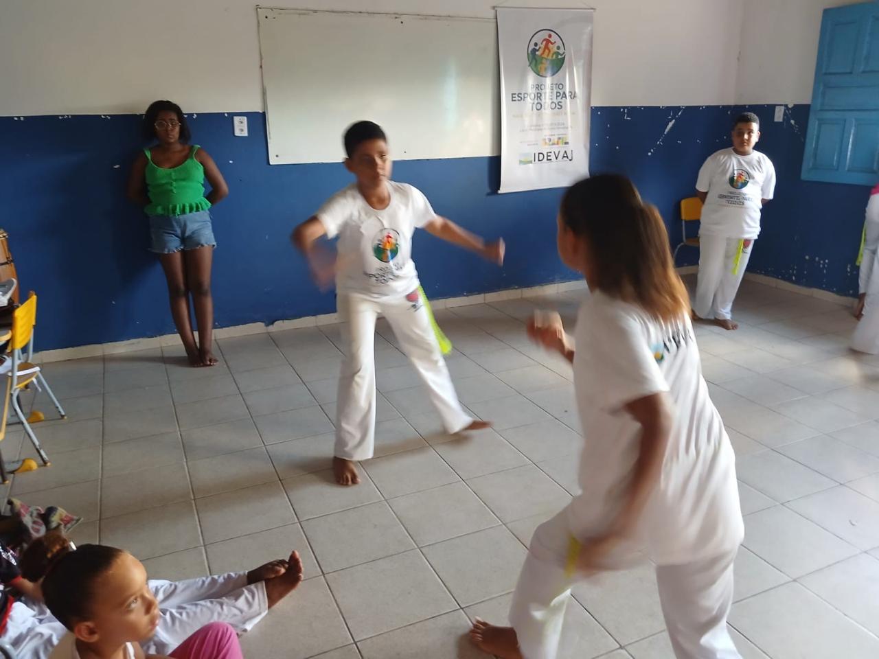 Projeto IDEVAJ amplia oportunidades através das aulas gratuitas de Capoeira