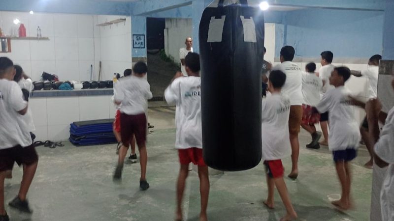 Projeto IDEVAJ incentiva a formação de novos talentos através das aulas de Boxe