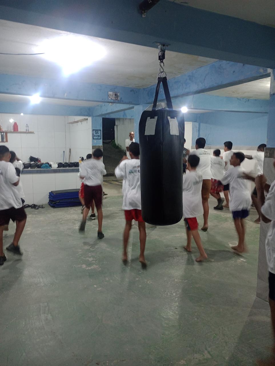Projeto IDEVAJ incentiva a formação de novos talentos através das aulas de Boxe